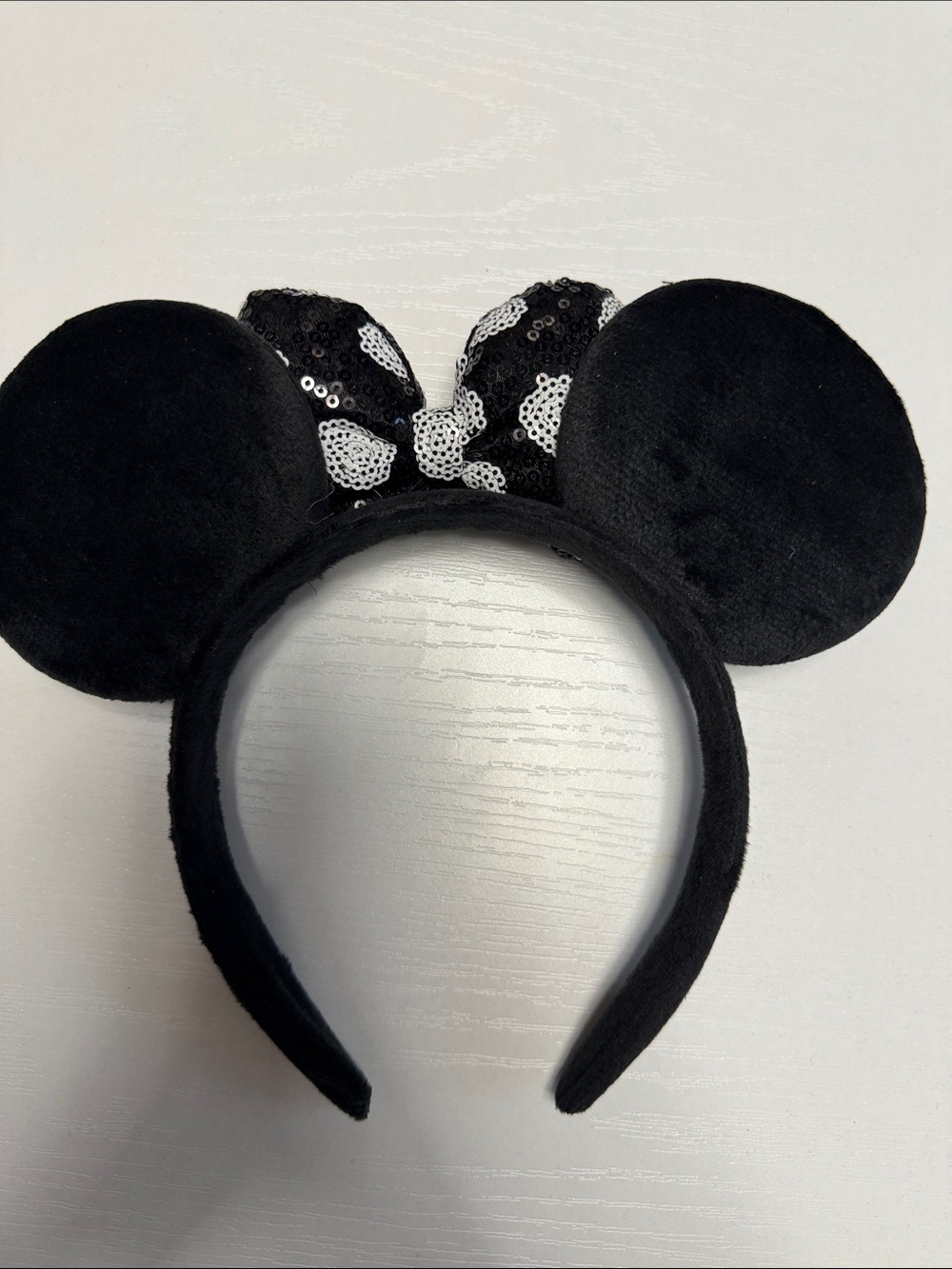 NWOT Sequin Polka Dot Minnie Mouse Ear Headband - Black & White - Picture 3 of 3